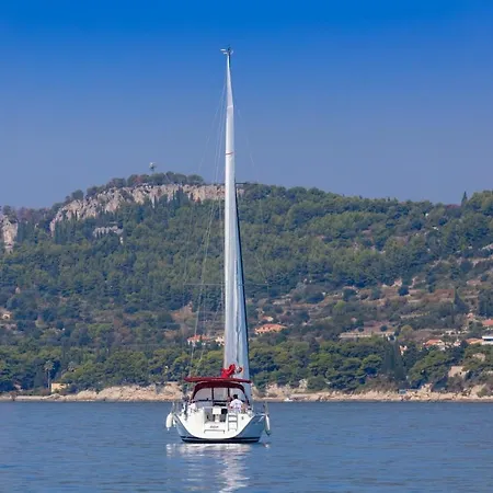 Beneteau Cyclades 43.3 - Arkina Sailing Boat * Split