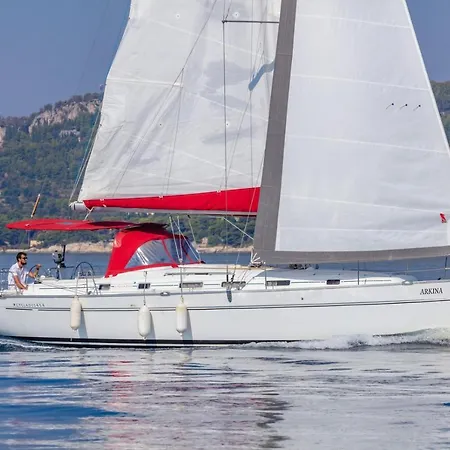 Botel Beneteau Cyclades 43.3 - Arkina Sailing Boat *